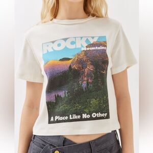 Urban Outfitters Women’s Rocky Mountains Graphic Boxy Tee White Large